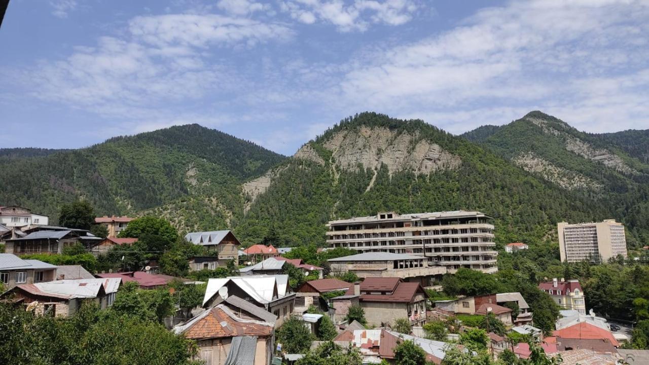 Borjomi Nest Hotel Bagian luar foto